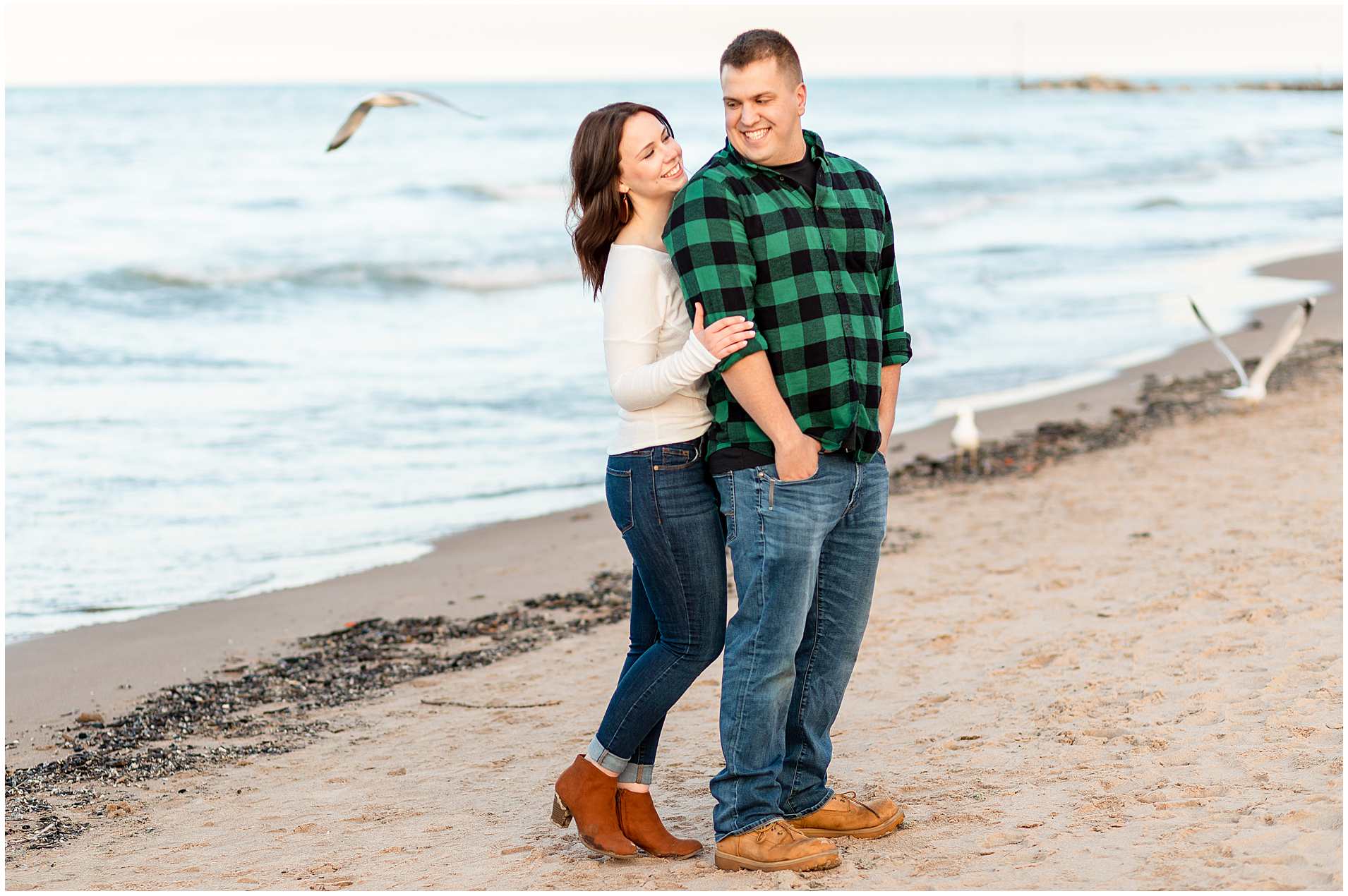 Lakeshore Gillson Beach Engagement Photos, Northern Illinois Engagement Photographer, Elle Taylor Photography