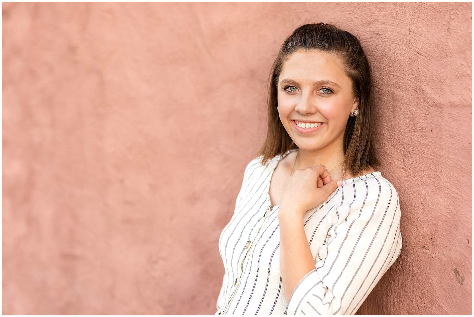 Summer Senior Photos in Kankakee IL, Pink Wall senior photos