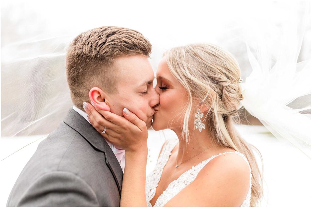 Winter Wedding photos at Perry Farm Park