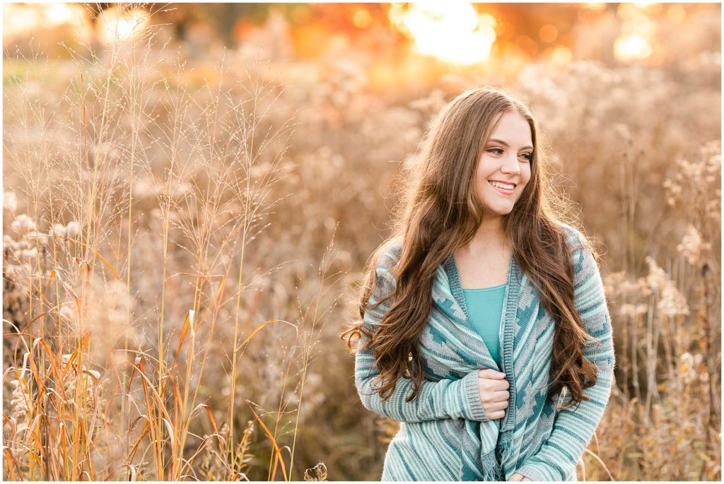 Bourbonnais Senior Photographer-Elle Taylor Photography