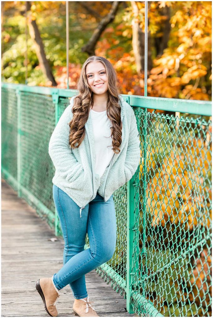 Bourbonnais Senior Photographer-Elle Taylor Photography

