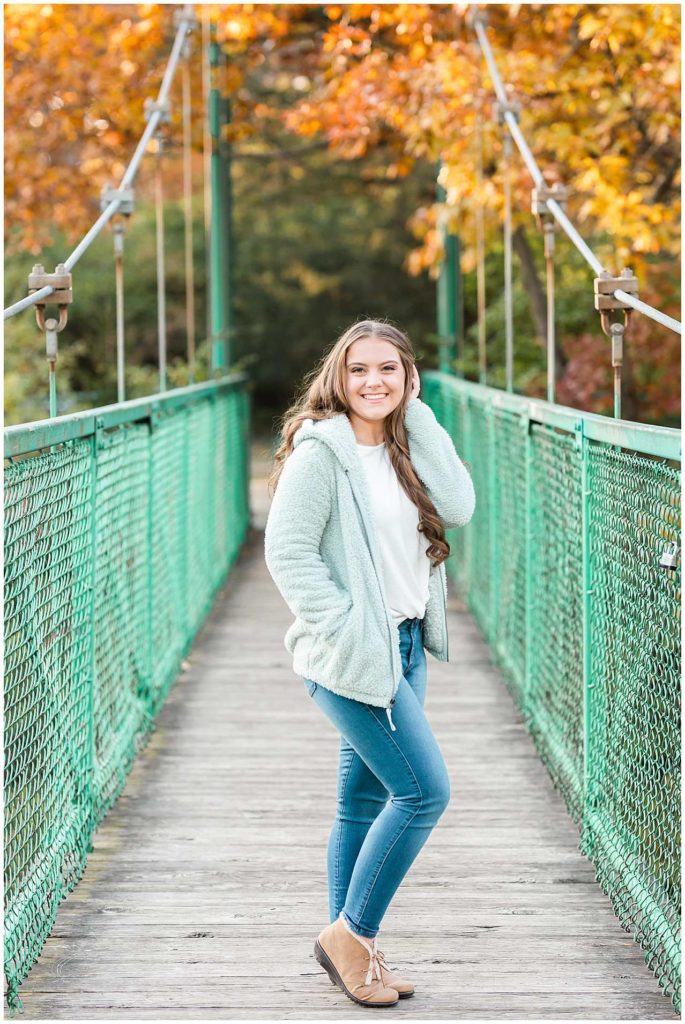 Bourbonnais Senior Photographer-Elle Taylor Photography
