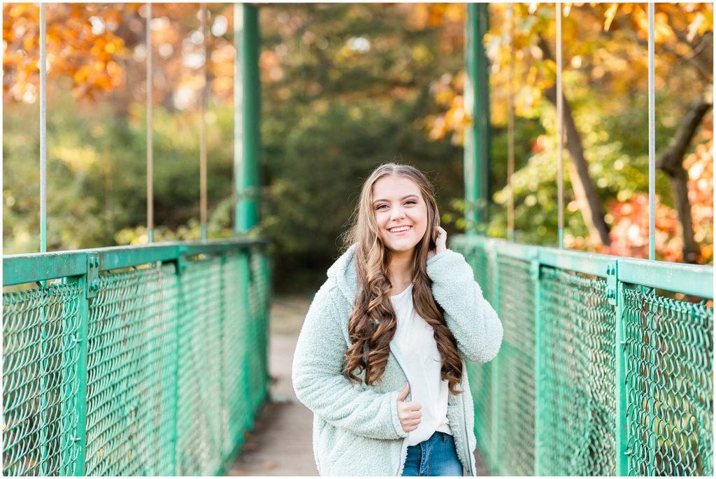 Bourbonnais Senior Photographer-Elle Taylor Photography
