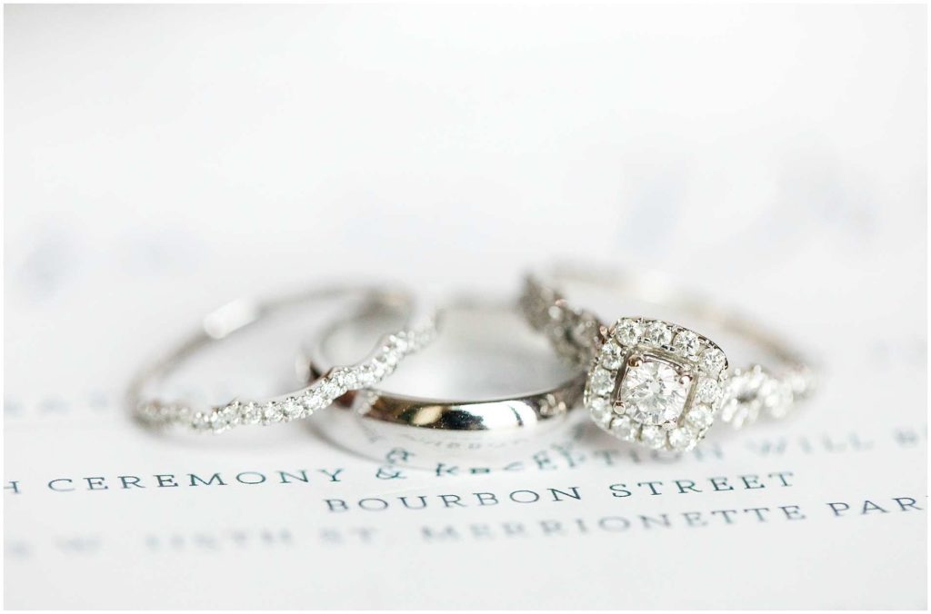 Tinley Park Wedding Pictures in the rain-Illinois Wedding Photographer
