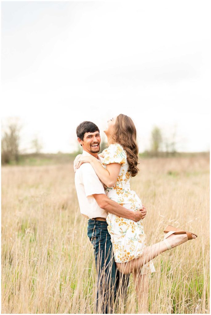 Milford, Illinois Engagement Photos
