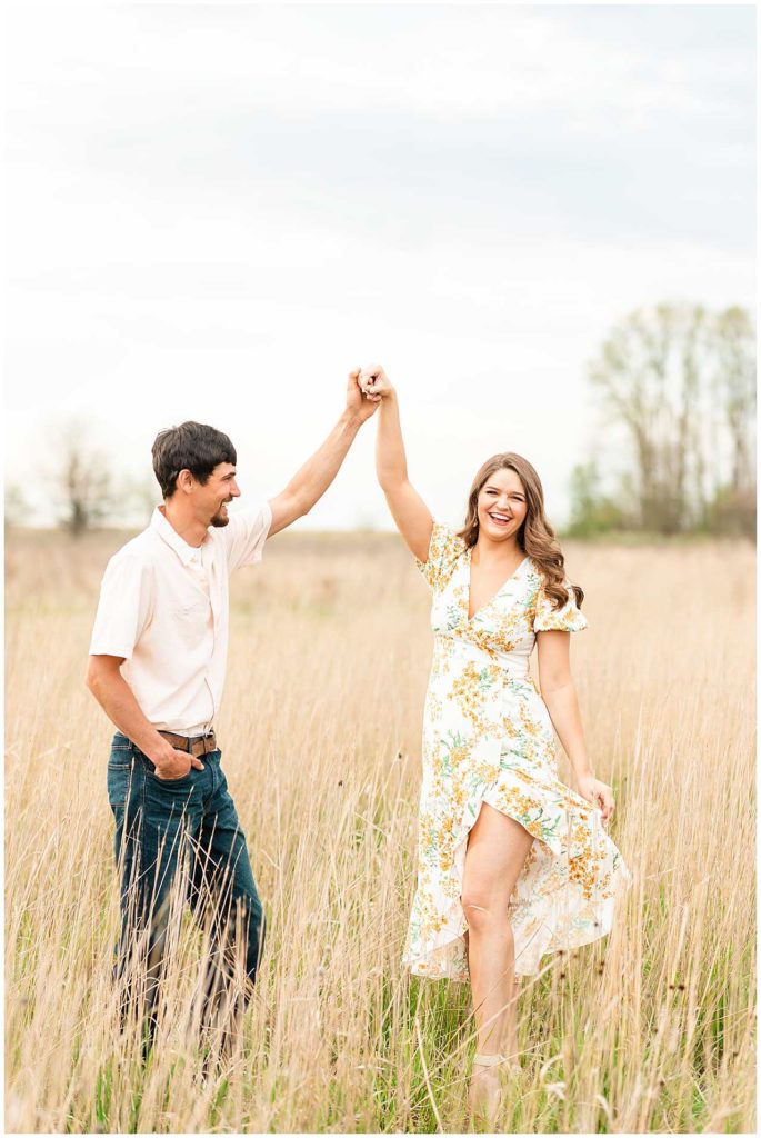 Milford, Illinois Engagement Photos
