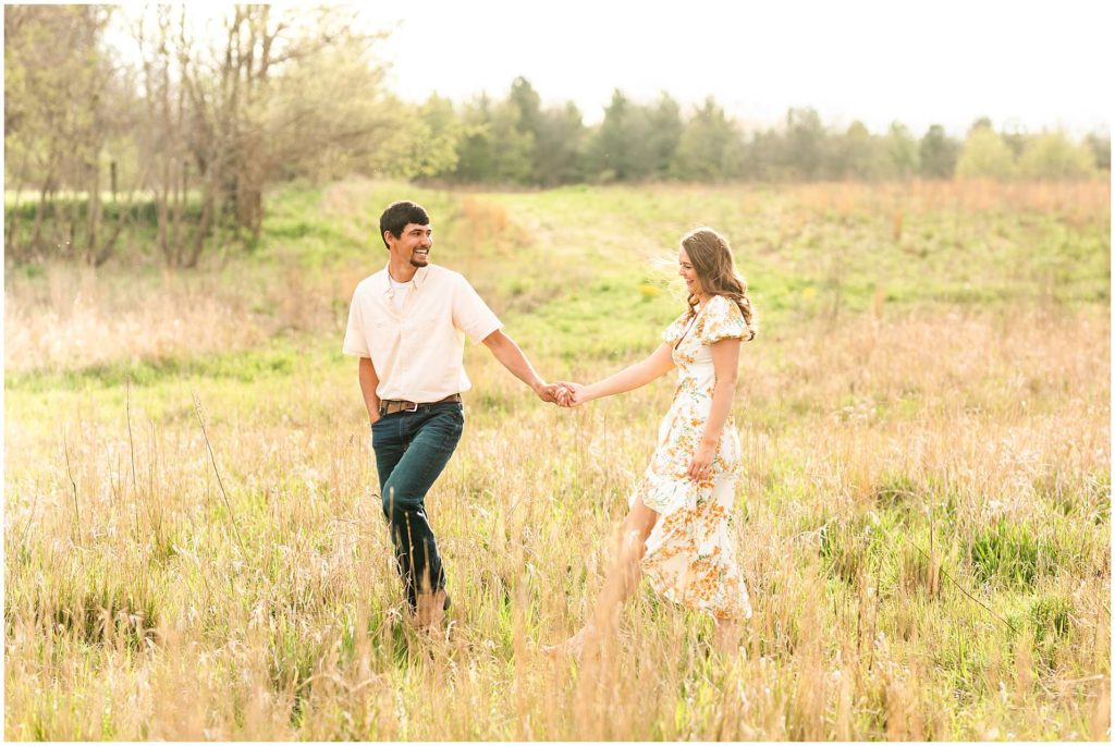 Milford, Illinois Engagement Photos

