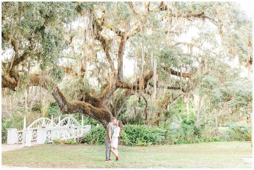 Bonita Springs Engagement Photos-Spanish Moss Engagement Photos